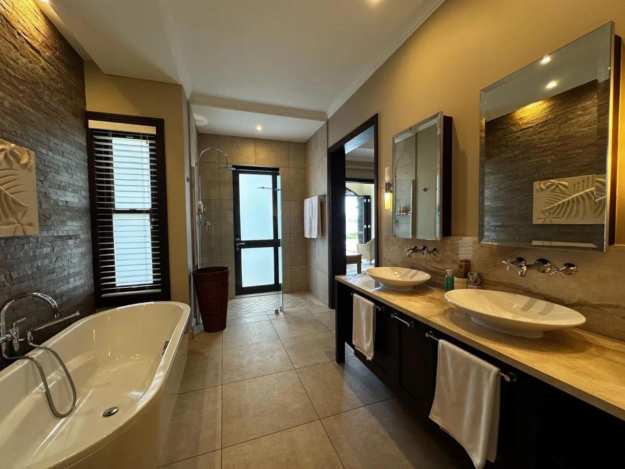 BoomBastic Chapters Seychelles - 5-Bedroom Villa