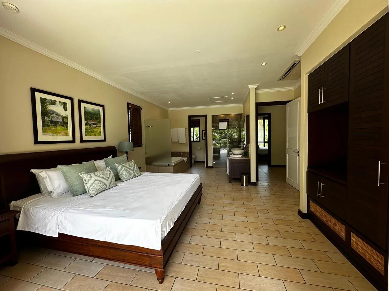 BoomBastic Chapters Seychelles - 3-Bedroom Villa