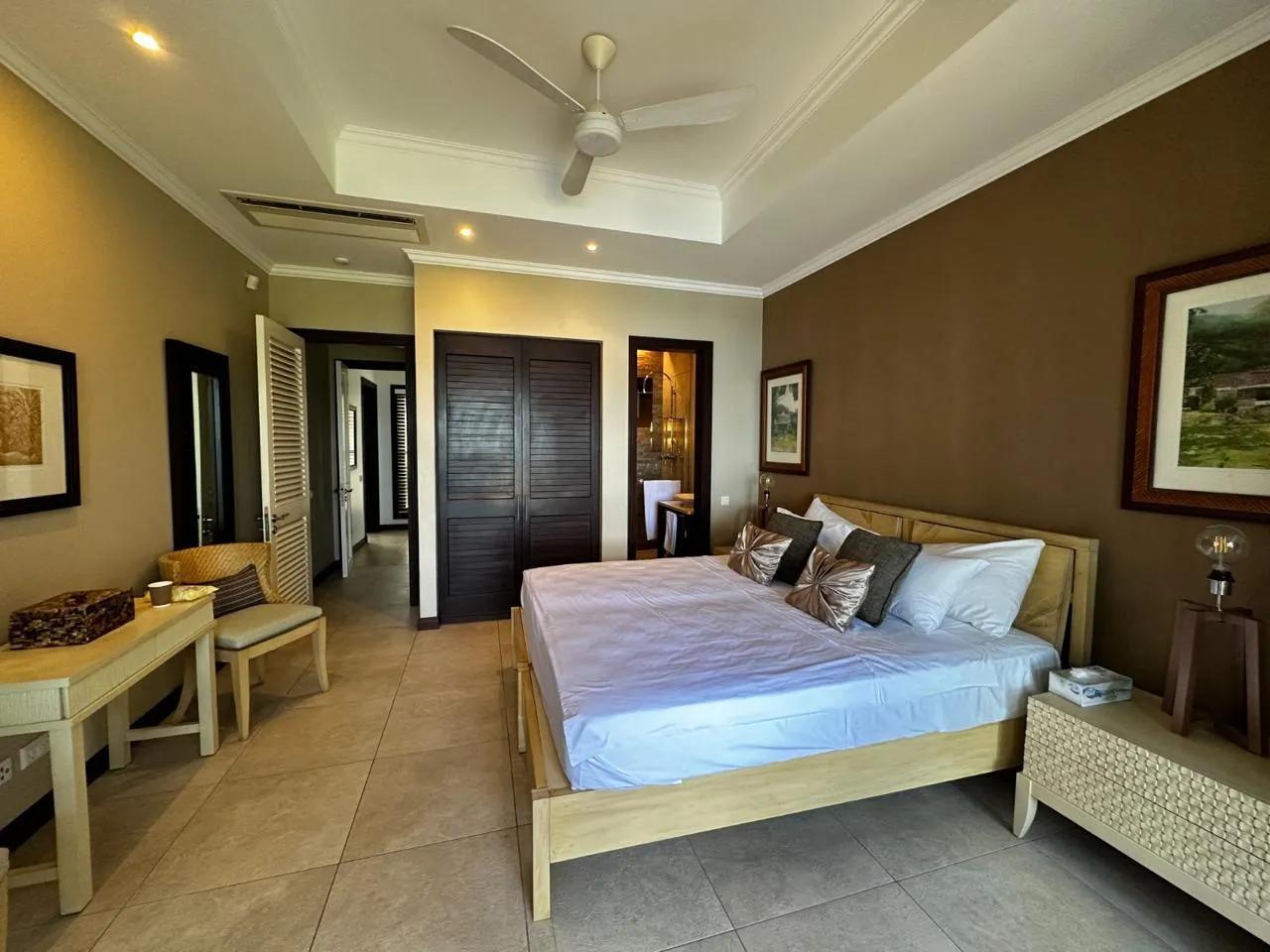 BoomBastic Chapters Seychelles - 5-Bedroom Villa