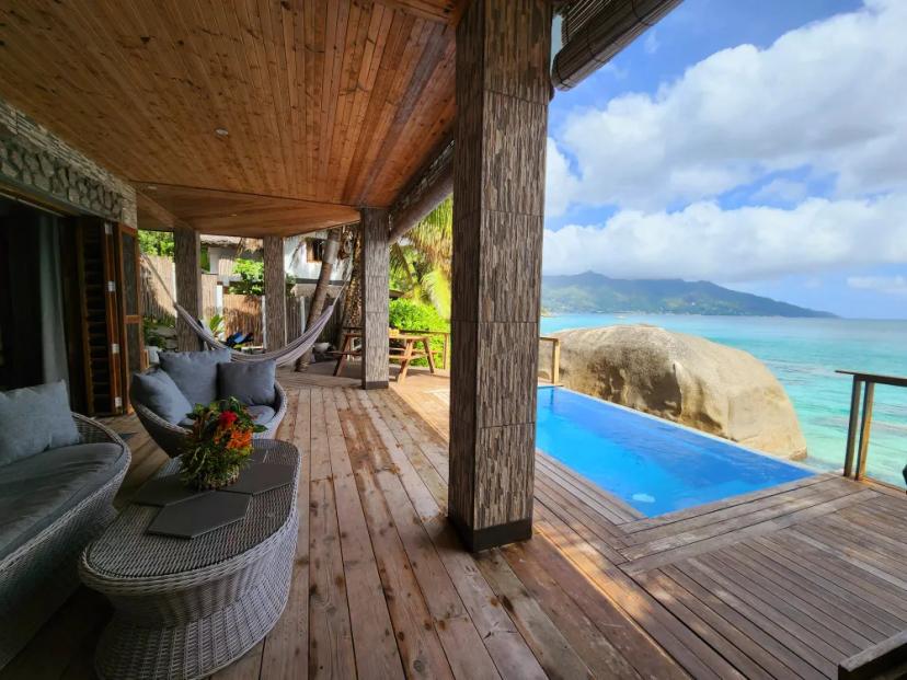 BoomBastic Chapters Seychelles - TOURS