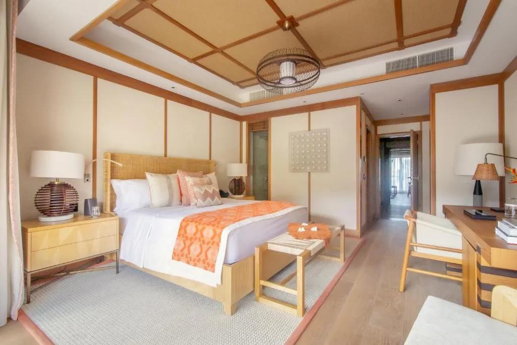 BoomBastic Chapters Seychelles - Club Room with Mountain View