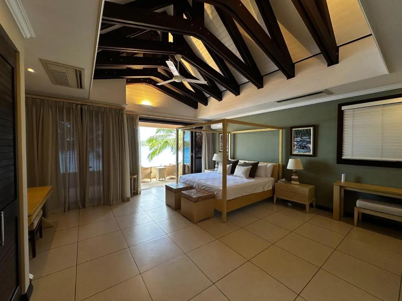 BoomBastic Chapters Seychelles - 5-Bedroom Villa