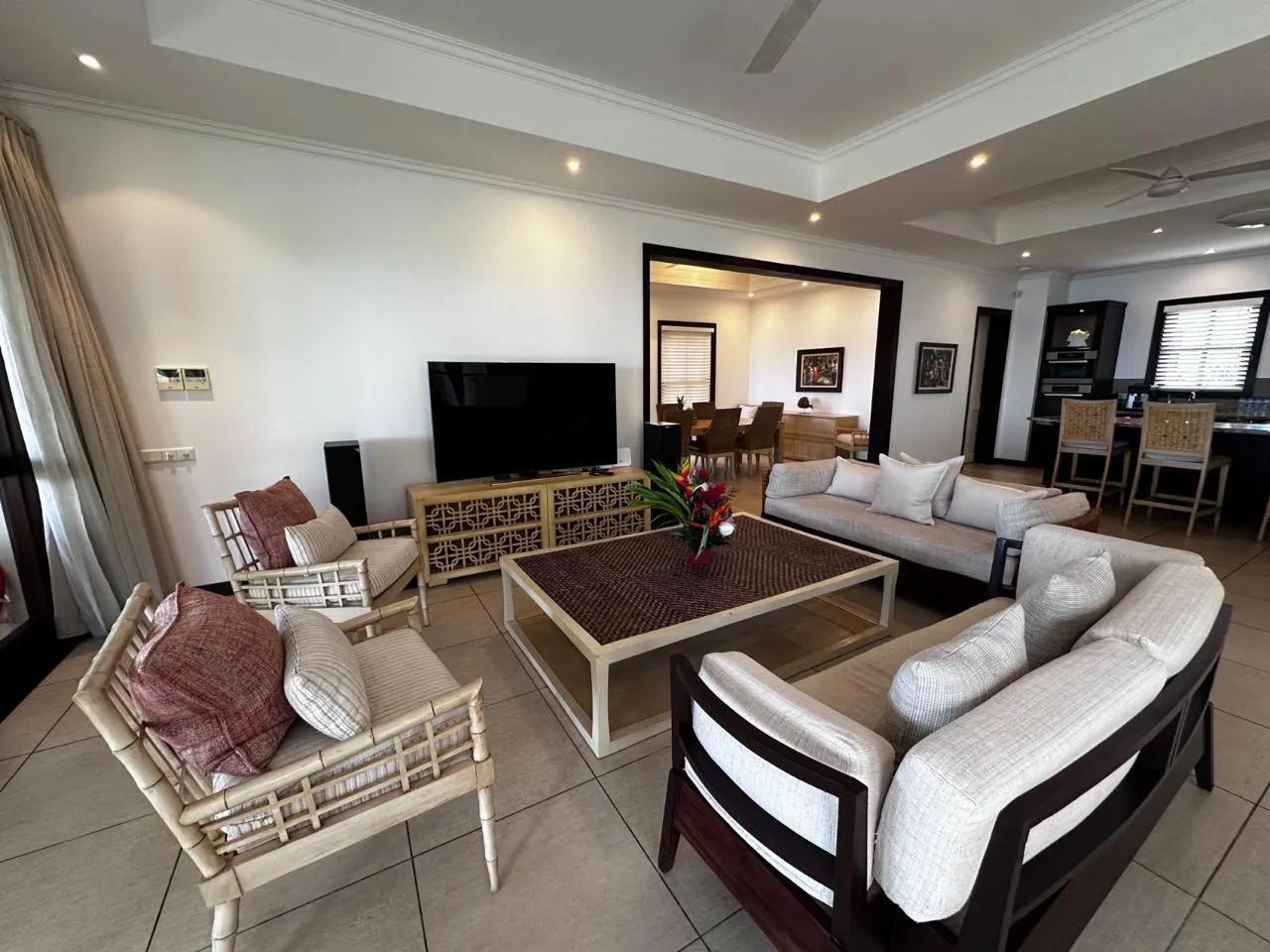 BoomBastic Chapters Seychelles - 5-Bedroom Villa