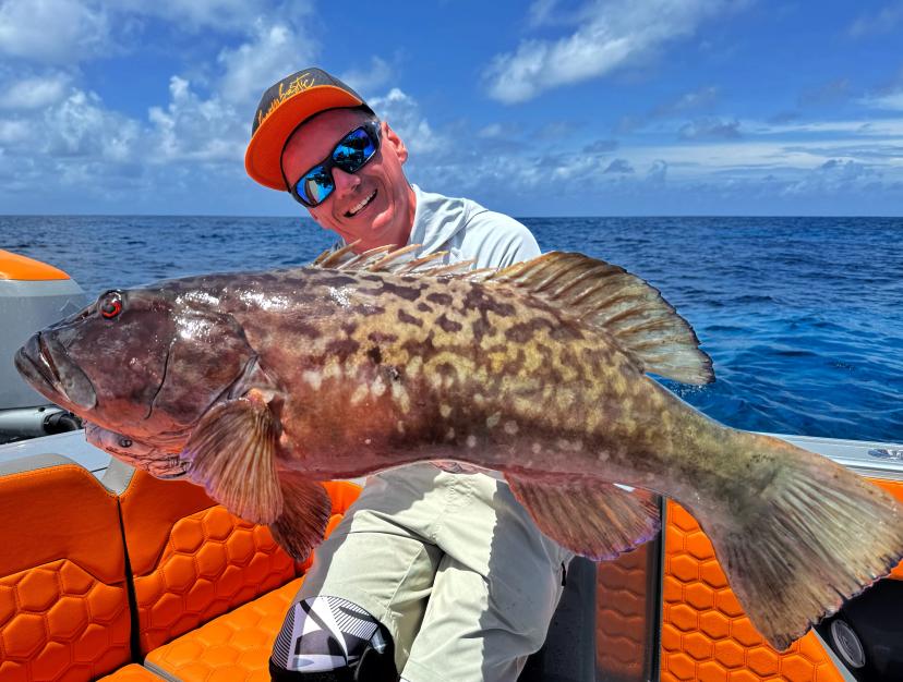 BoomBastic Chapters Seychelles - Aventures de Pêche au-Delà de l'Horizon