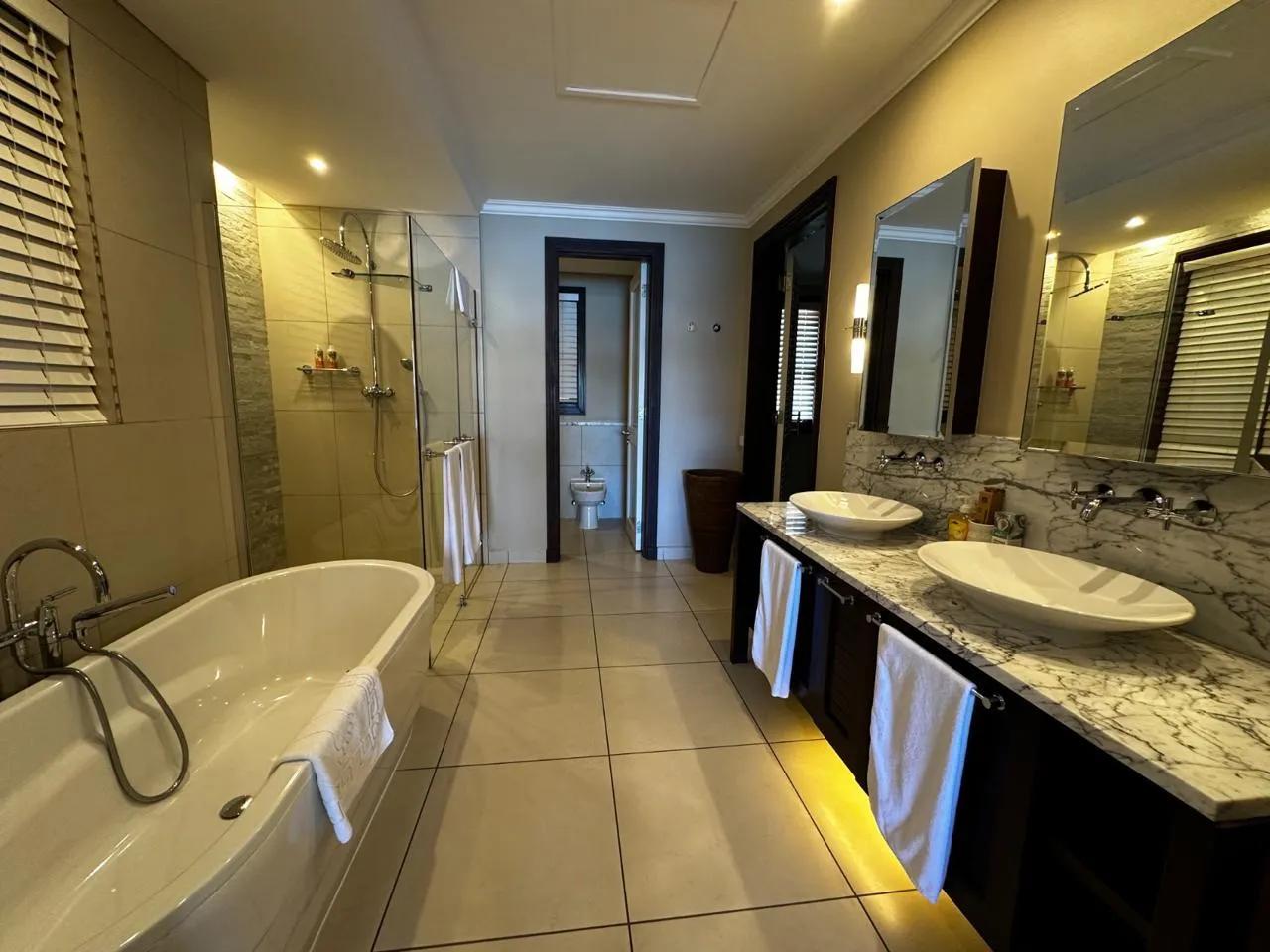 BoomBastic Chapters Seychelles - 5-Bedroom Villa