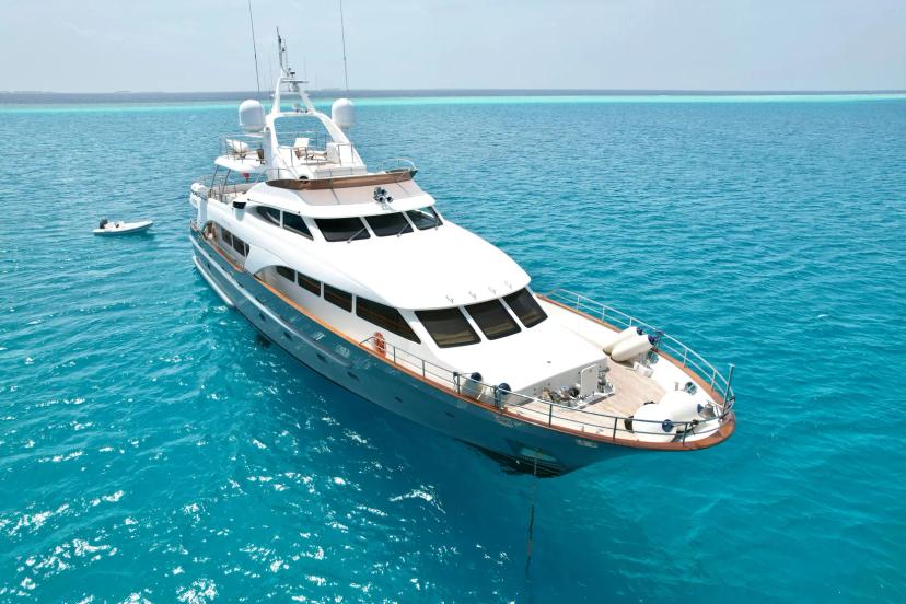 BoomBastic Chapters Seychelles - CRUISES