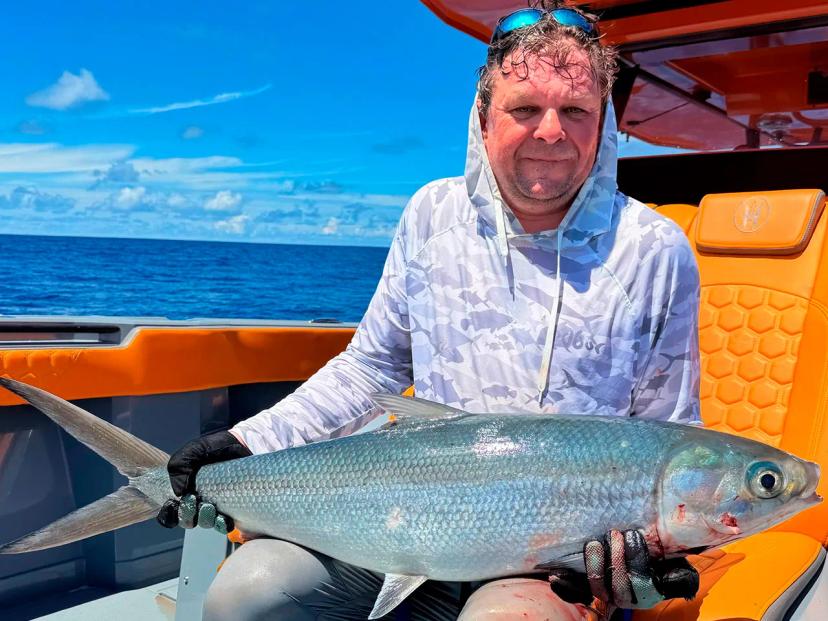 BoomBastic Chapters Seychelles - Catching the milk fish, sharks, and tournament continues on board Boombastic