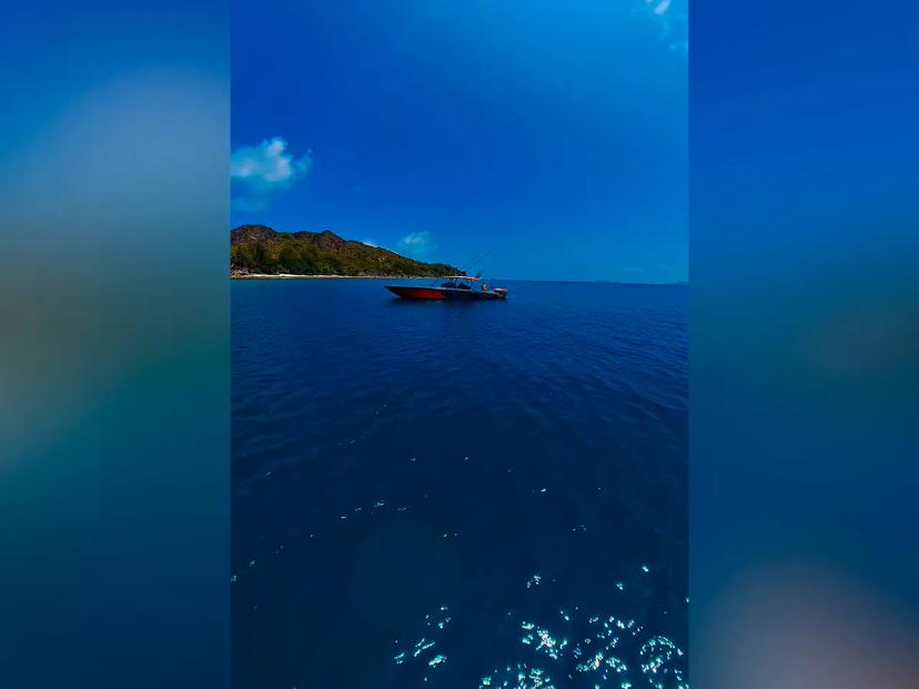 BoomBastic Chapters Seychelles - Island-hopping cruise in Seychelles: Praslin, Curieuse and La Digue in one day